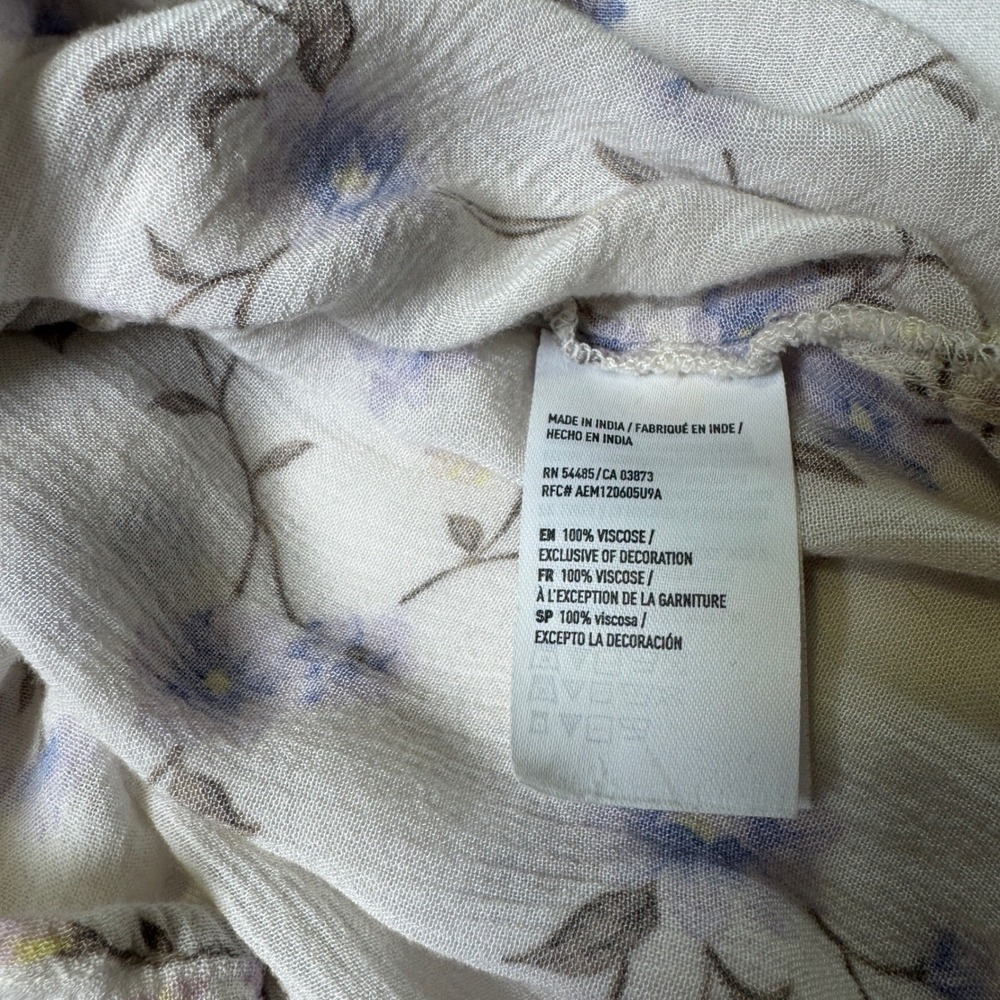 American Eagle Floral Off The Shoulder Smocked Blouse White Blue Large L - Picture 5 of 8
